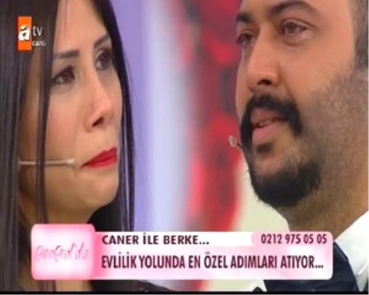 Esra Erol - Caner Toygar\'dan Berke\'ye Herkesi Ağlatan Evlilik Teklifi