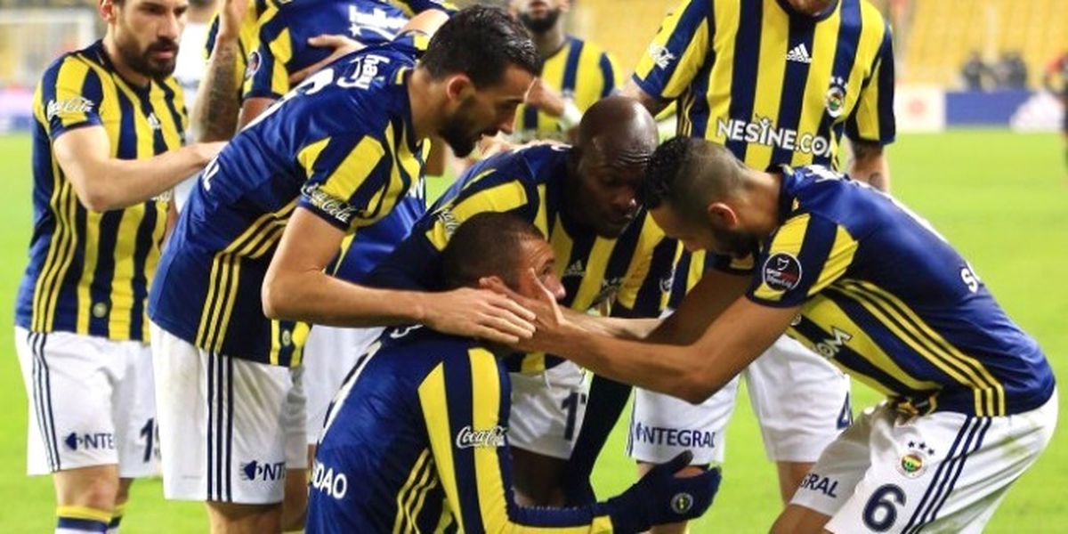 Fenerbahçe, Rusya\'dan Galibiyetle Dönmek İstiyor!