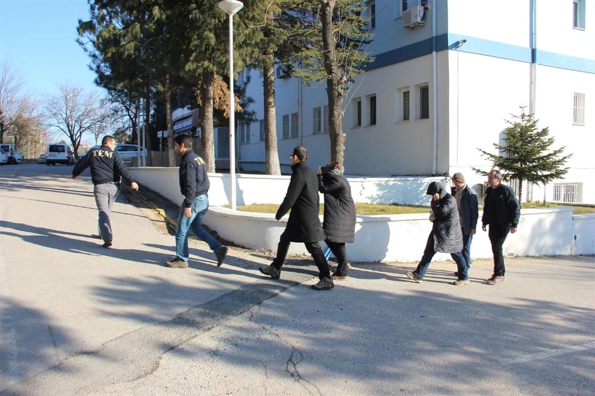 Fetö\'den Yakalanan Şüphelinin Kardeşi PKK\'lı Terörist Çıktı