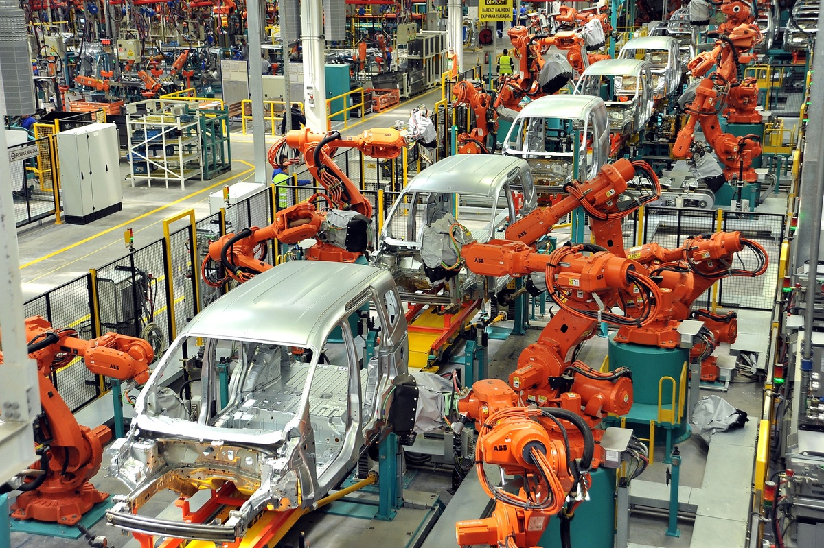 Ford Otosan, satış gelirlerini 18 Milyar TL\'ye yükseltti