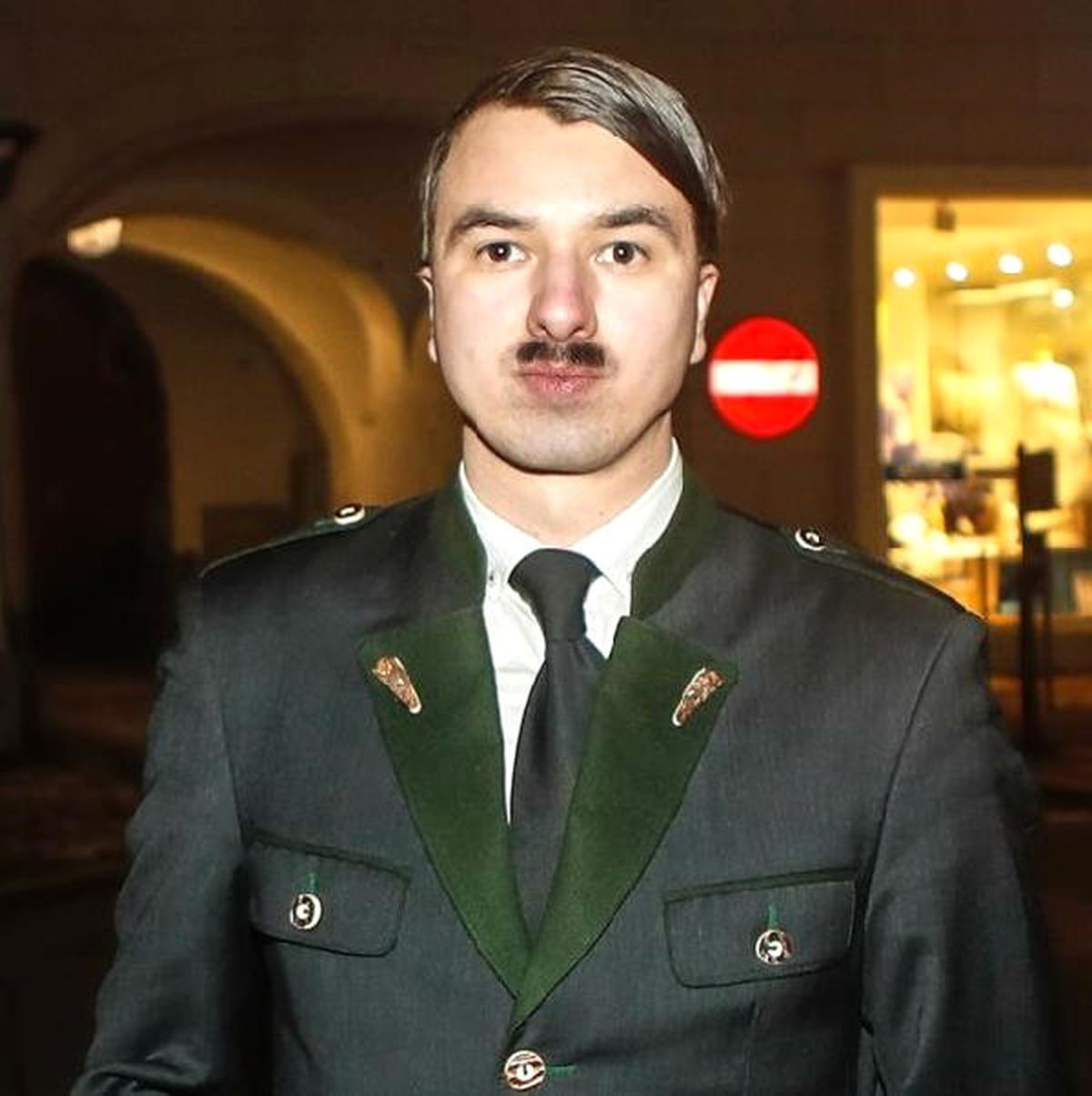 Hitler Özentisine Avusturya\'da Tutuklama