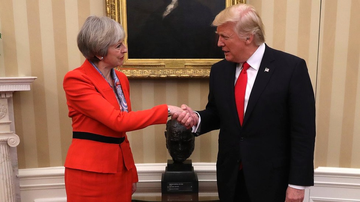 İngiltere Başbakanlığına Trump Şakası