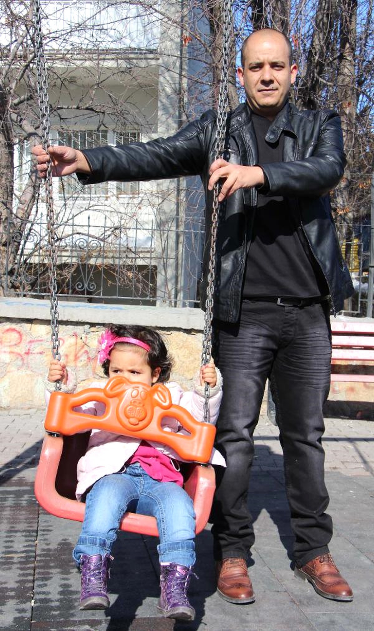 Kızıyla Parkta Oynayabilmek İçin 85 Kilo Verdi