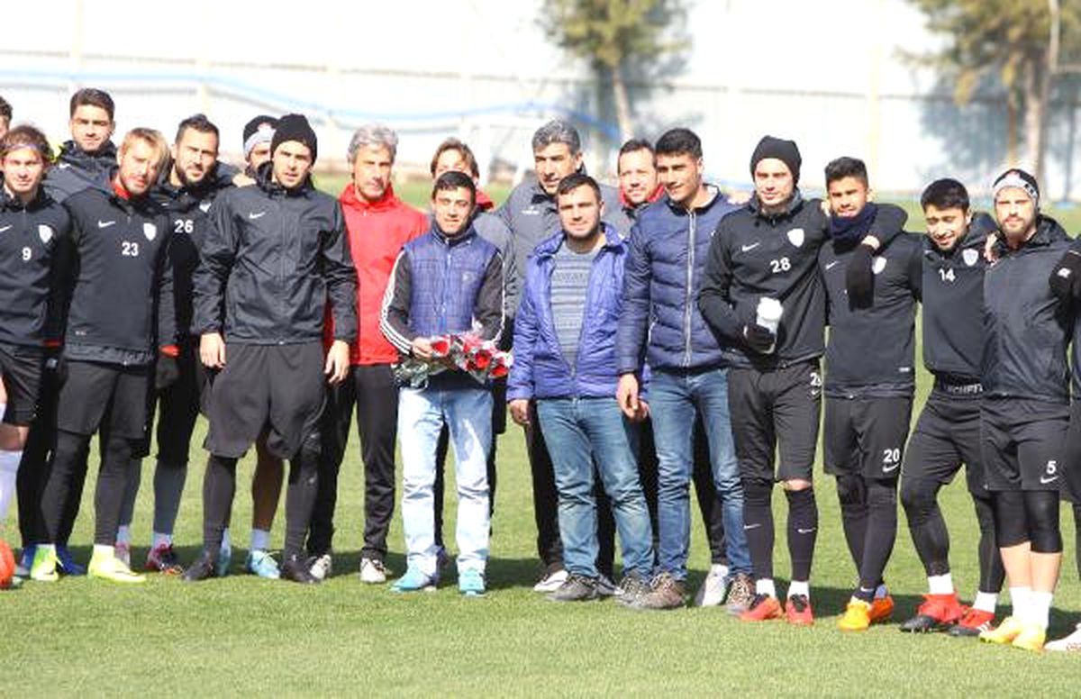 Manisaspor Teknik Direktörü Karafırtınalar\'dan Taraftara Çağrı