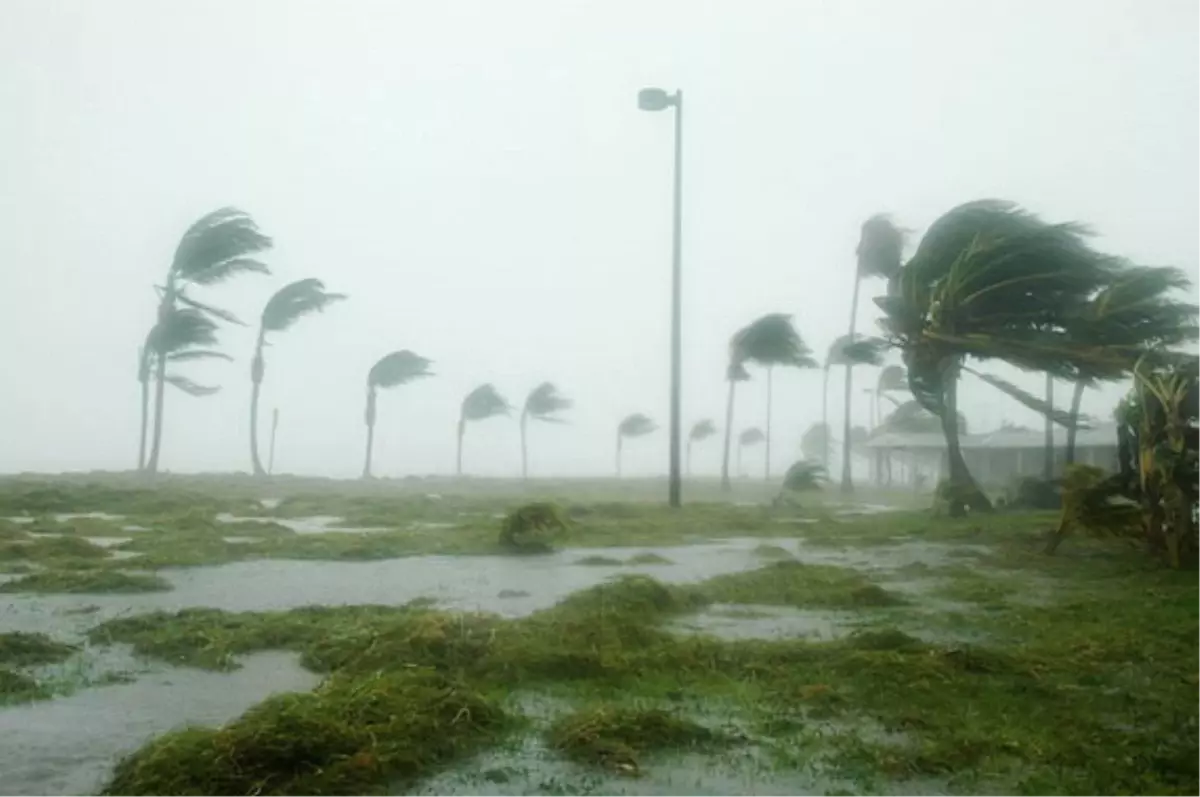 Meteorolojiden Akdeniz ve Güney Ege\'de Fırtına Uyarısı