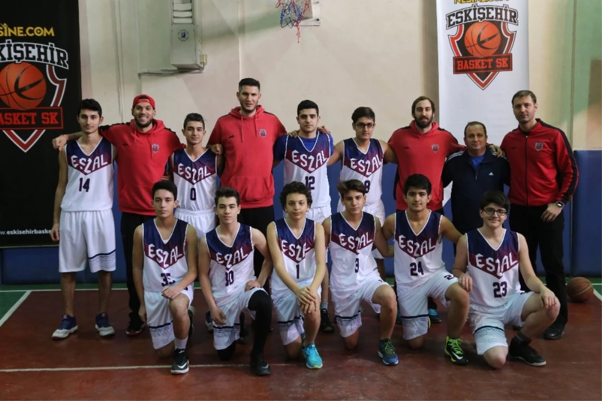 Nesine.com Eskişehir Basket Oyuncuları Panele Katıldı
