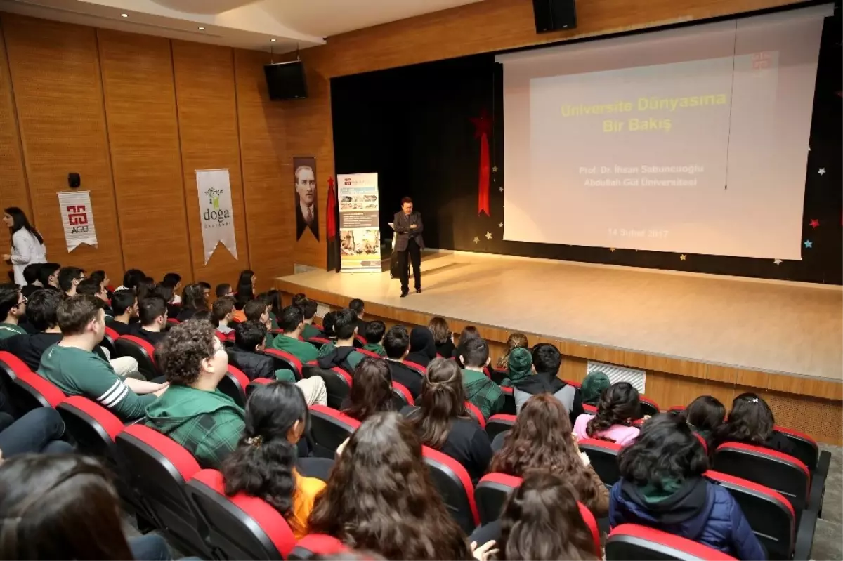 Rektör Sabuncuoğlu Üniversite Adayı Öğrencilerle Buluştu