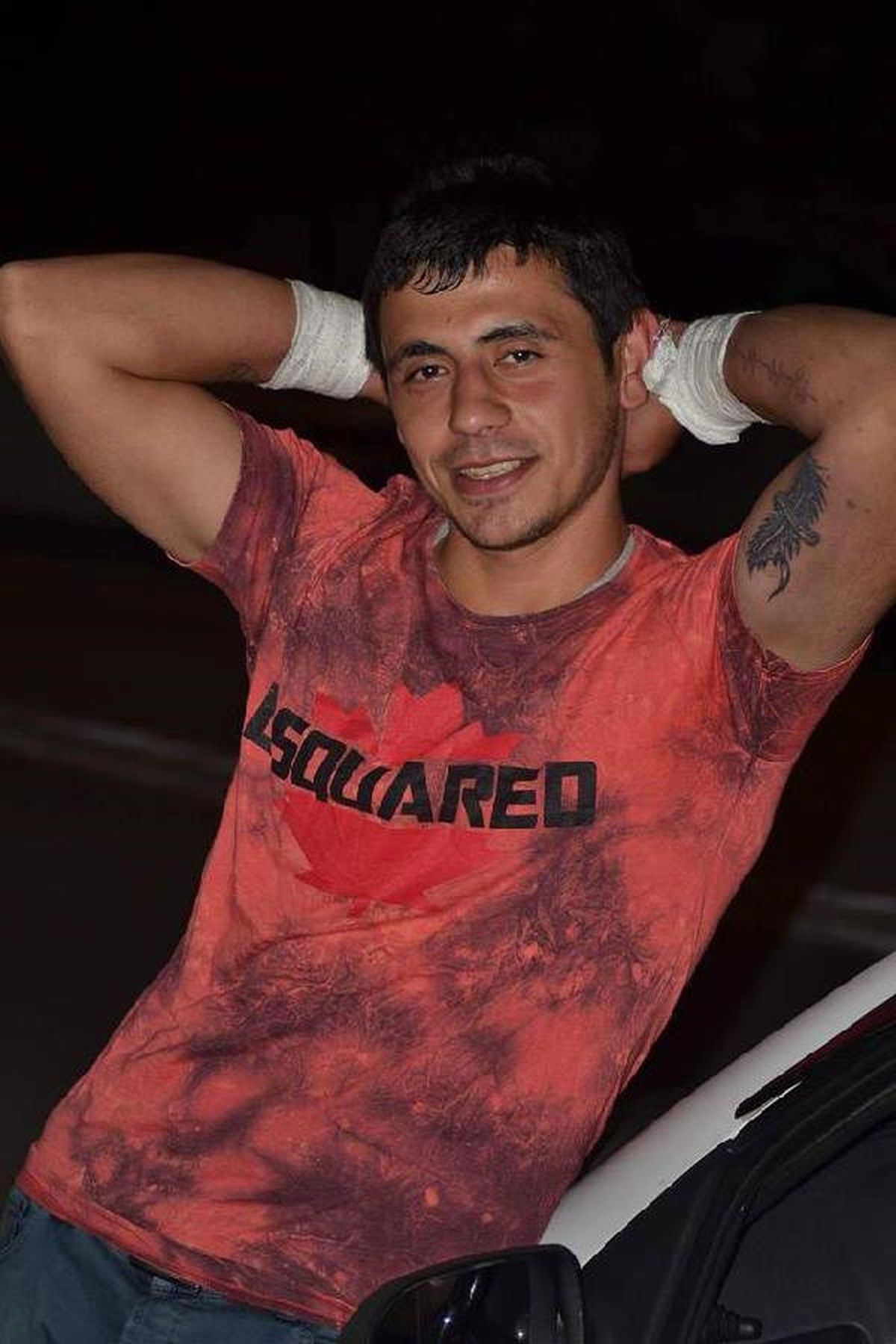 Şakalaştığı Arkadaşını 4 Yerinden Bıçakladı