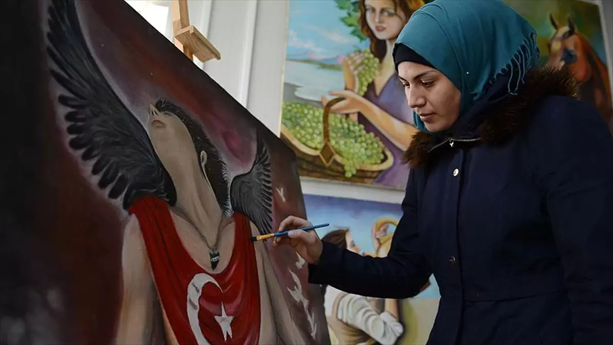 Sığınmacı Ressamdan Türk Kursiyerlere Eğitim