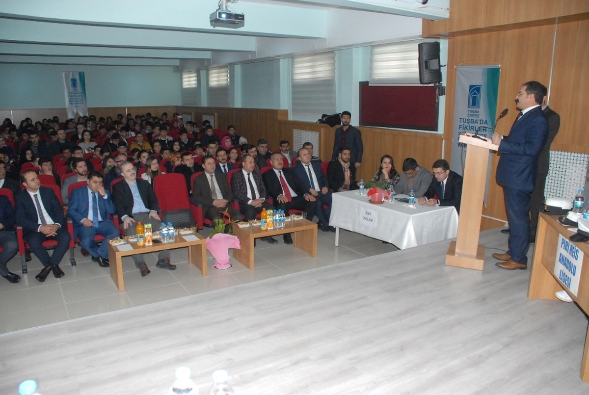 Tuşba\'da \'Fikirler Konuşuyor\' Münazara Yarışması