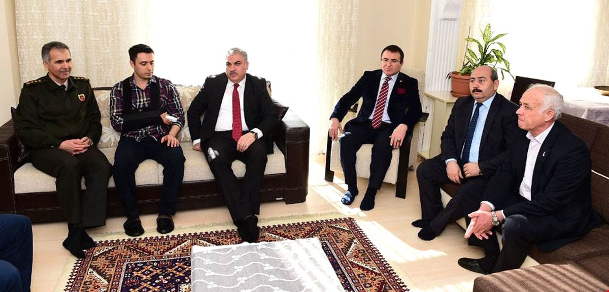 Vali Okur El Bab Gazisi Askeri Ziyaret Etti
