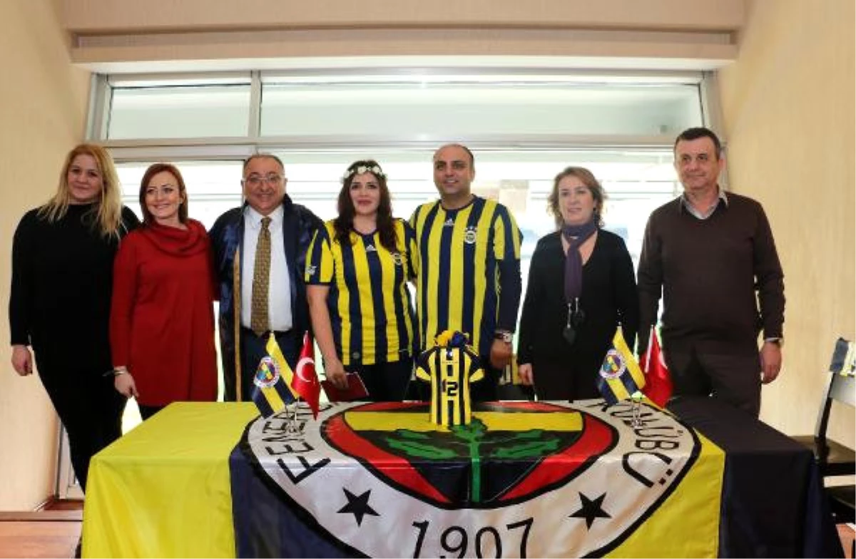 Yalovalı Çift, 14 Şubat\'ta Fenerbahçe\'nin Stadında Evlendiler