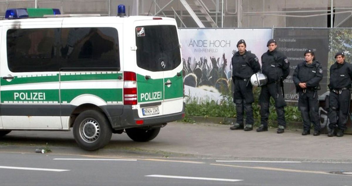 Alman Polisi, Türk İmamların Evlerine Baskın Düzenledi