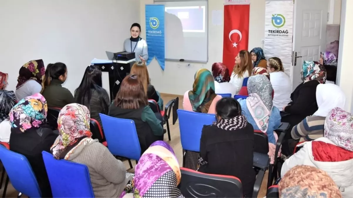 Anne ve Çocuk\' Konulu Bilgilendirme Semineri Çorlu\'da Gerçekleşti