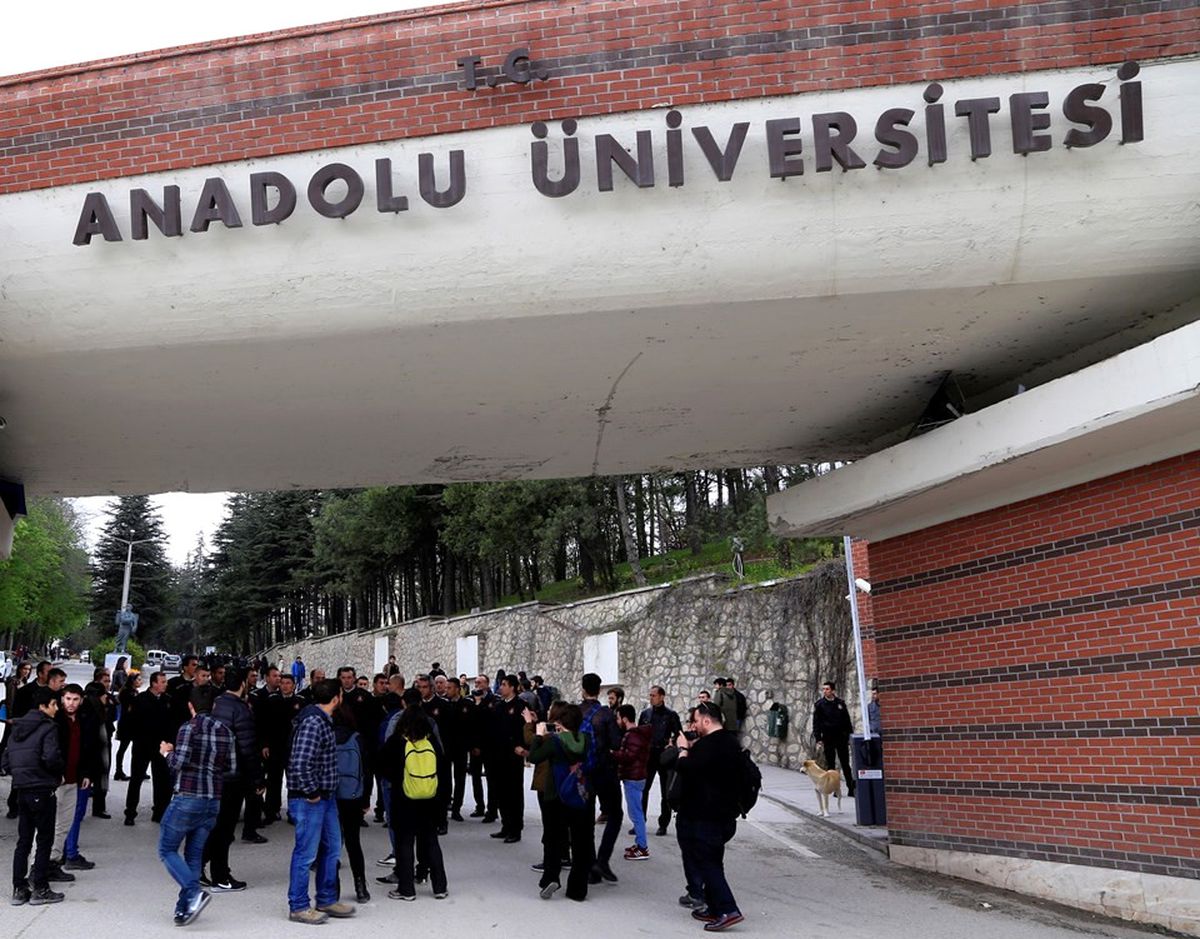 Askeri Okul Öğrencileri Anadolu Üniversitesi\'nde