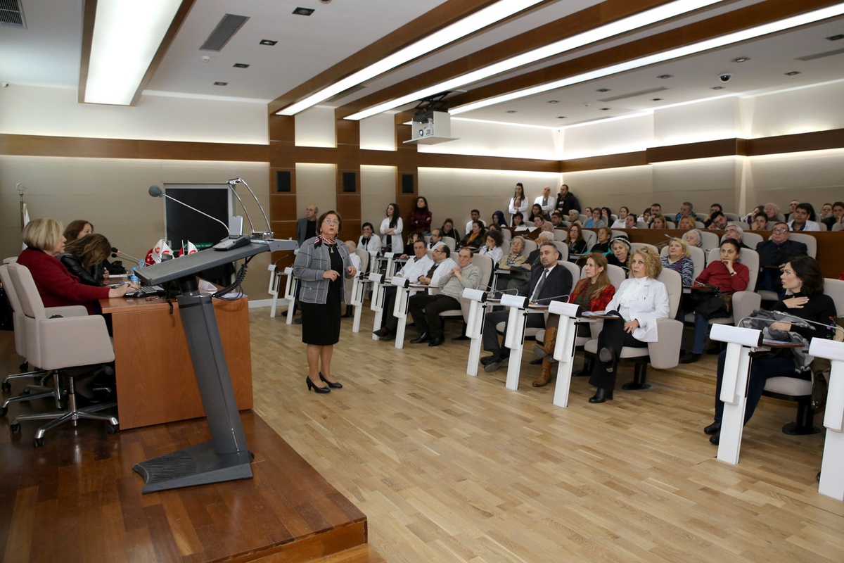 Bakırköy\'de Kemik Erimesi Seminerinde Çarpıcı Açıklamalar