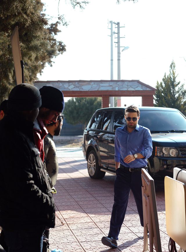 Başrol oyuncusu Balamir Emren Ev Sahibi Tarafından Taşlandı Son