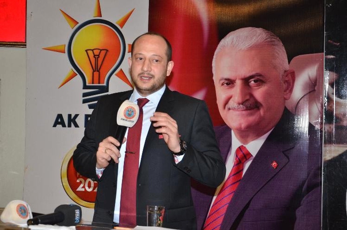 Manisa AK Parti\'de Erdem\'in İstifası İstendi