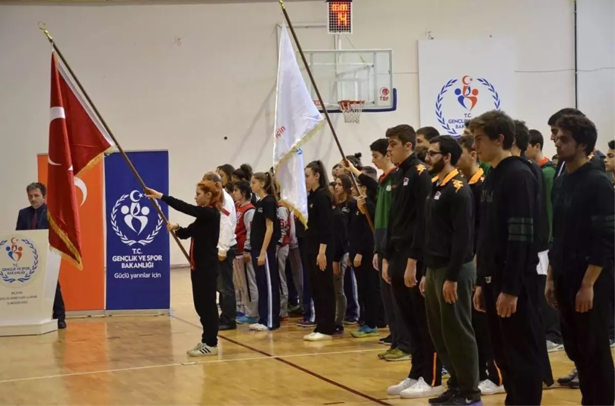 Okul Sporları Basketbol Gençler Yarı Final Müsabakaları Başladı