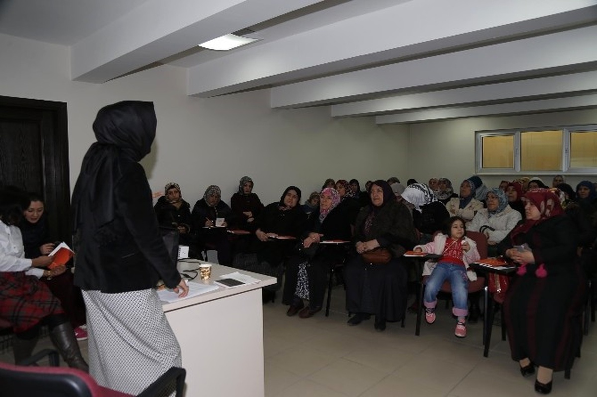 Safranbolu\'da "Ailedeki Kadınlar ve İlişkileri" Semineri