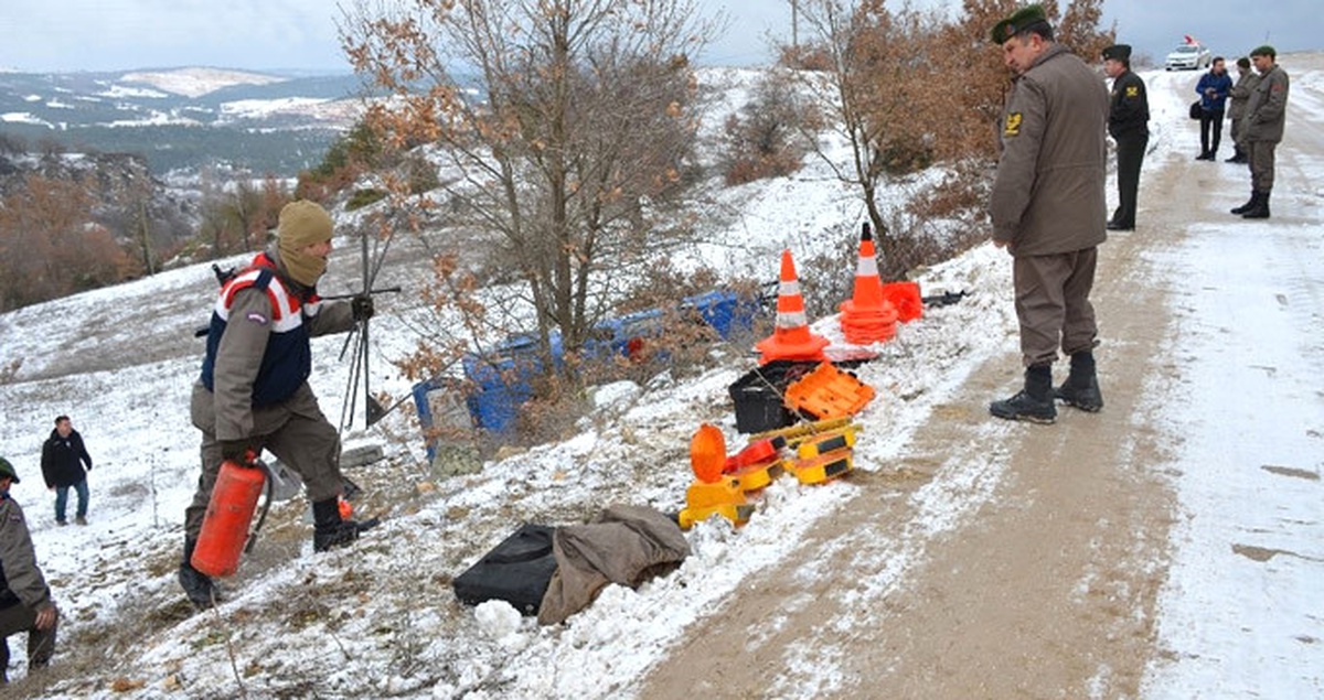 Fabrikadaki Yangına Müdahale Etmeye Giden 3 Asker Yaralandı