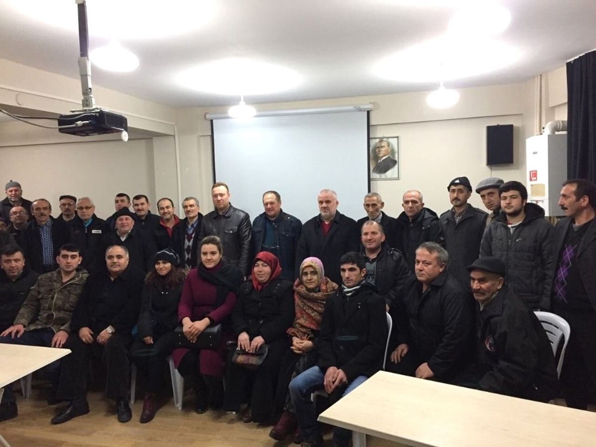 AK Parti\'de Mahalle Toplantıları Devam Ediyor