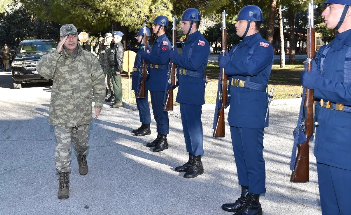 Akar ve Dunford İncirlik\'te Görüşüyor