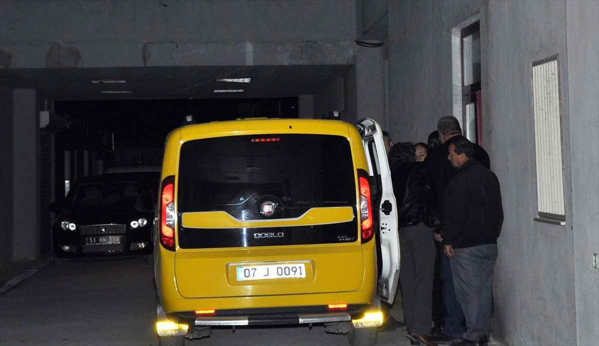 Antalya\'daki Cinayetle İlgili 7 Kişi Tutuklandı