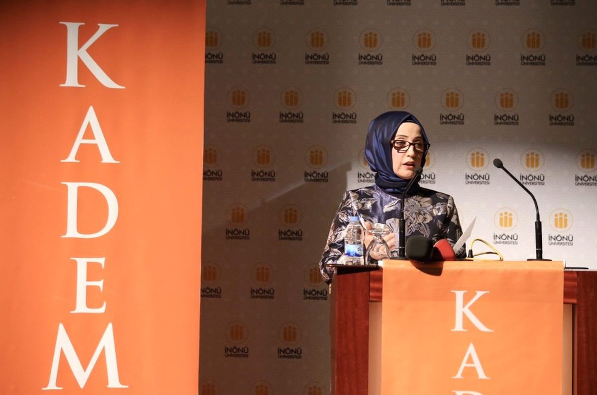 Bakan Tüfenkci\'nin Eşi Esra Tüfenkci Açıklaması