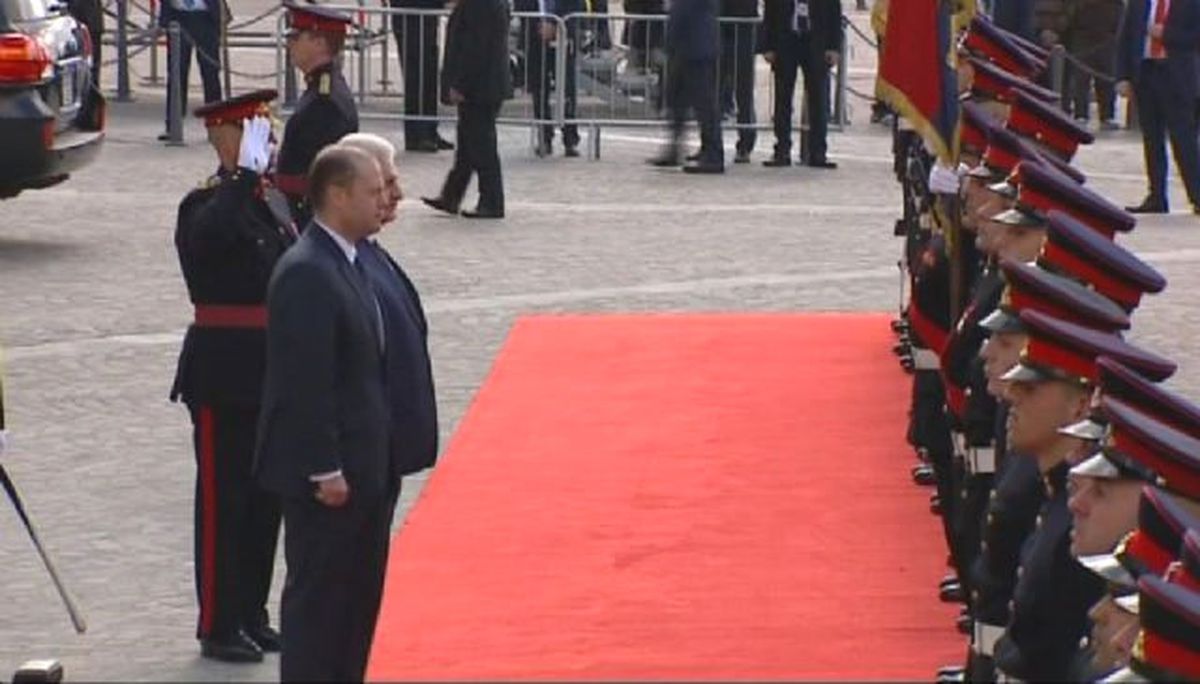 Başbakan Yıldırım, Malta\'da Resmi Törenle Karşılandı