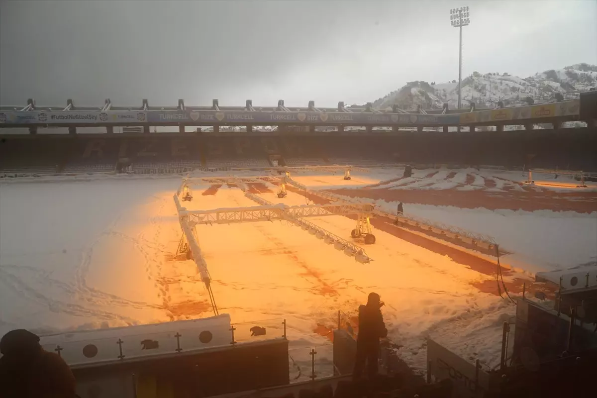 Çaykur Didi Stadı, Galatasaray Maçına Yetiştirilmeye Çalışılıyor