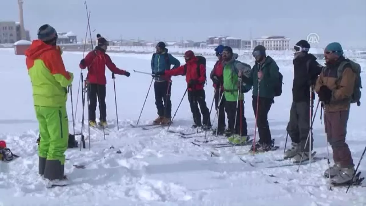 Dağcılar Kampa Girdi