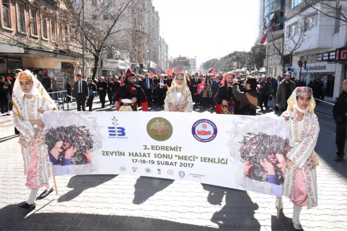 Edremit 2. Zeytin Hasat Sonu Şenliği ile Renklendi