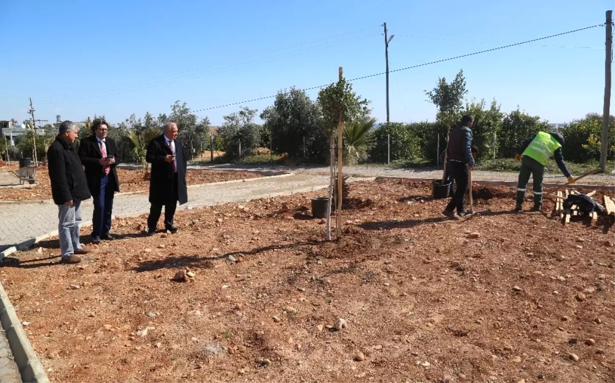 Erdemli Belediyesi, Mahallere Park Kurmaya Devam Ediyor