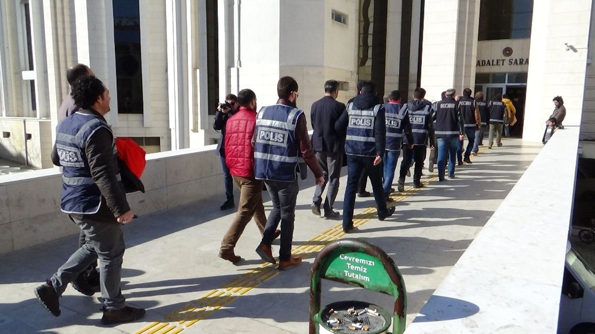 Fetö Mensubu 14 İş Adamı Adliyeye Sevk Edildi