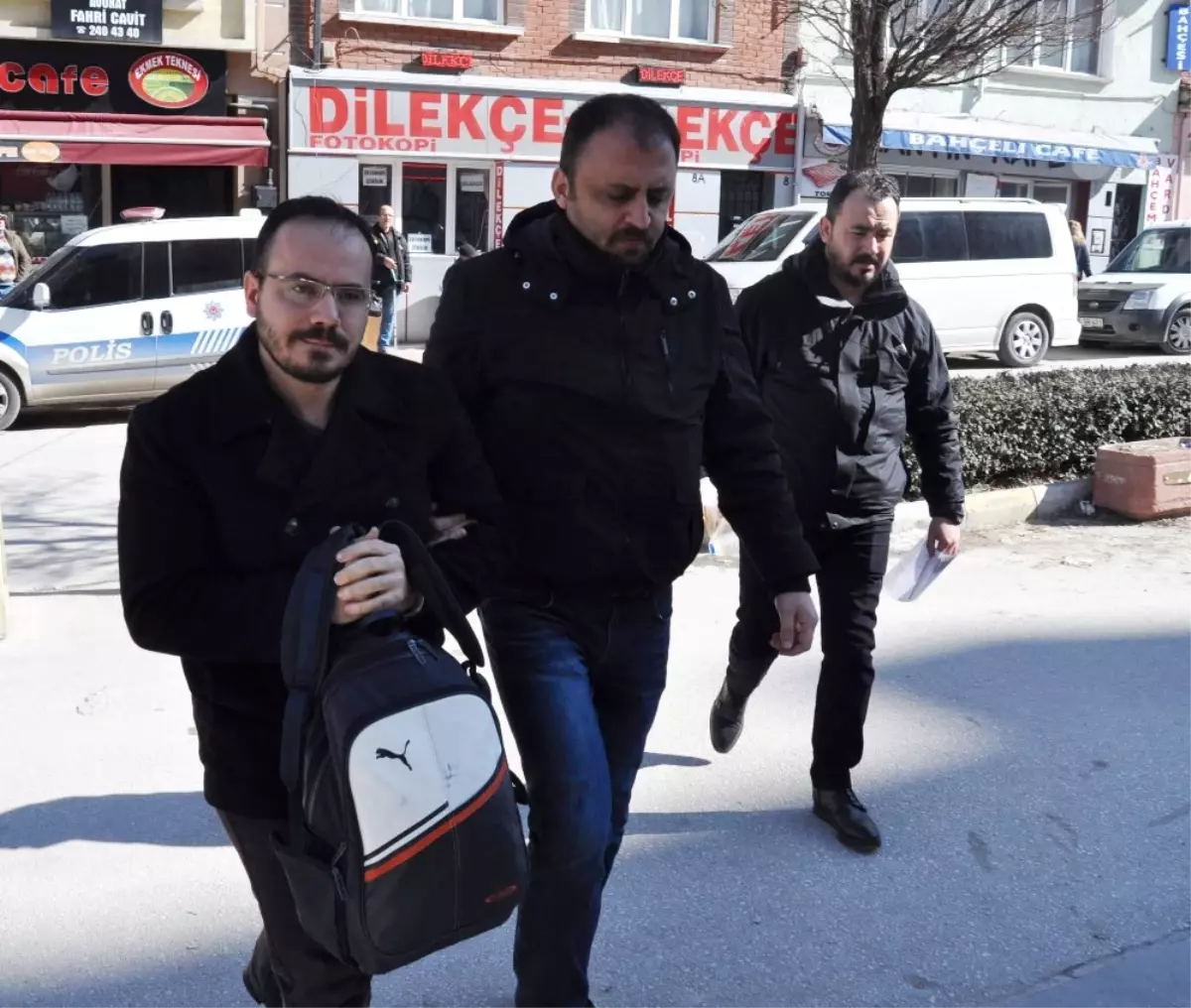 Fetö Şüphelisi Yüzbaşı Adliyede