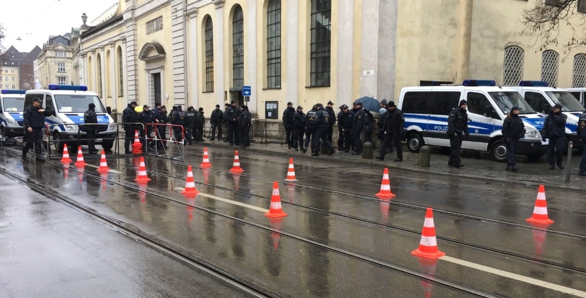 Güvenlik Konferansı\'na Güvenlik Alarmı