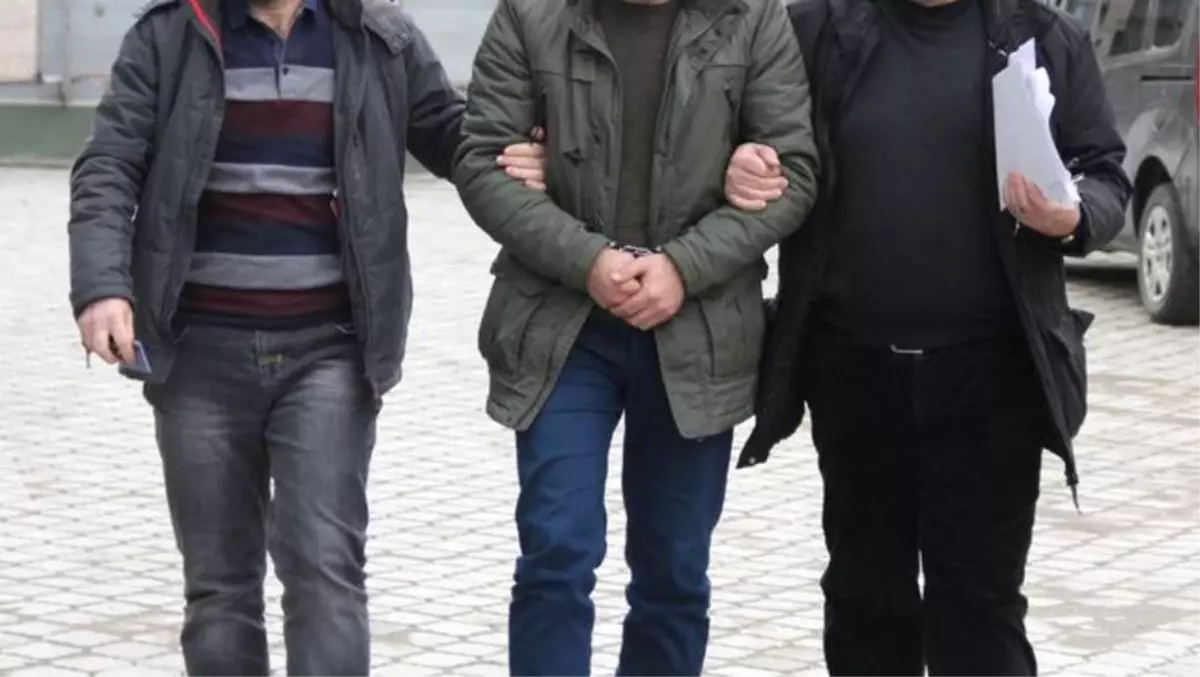 Polisten Kaçmaya Çalışırken Yaşanan Boğuşmada Ağır Yaralandı