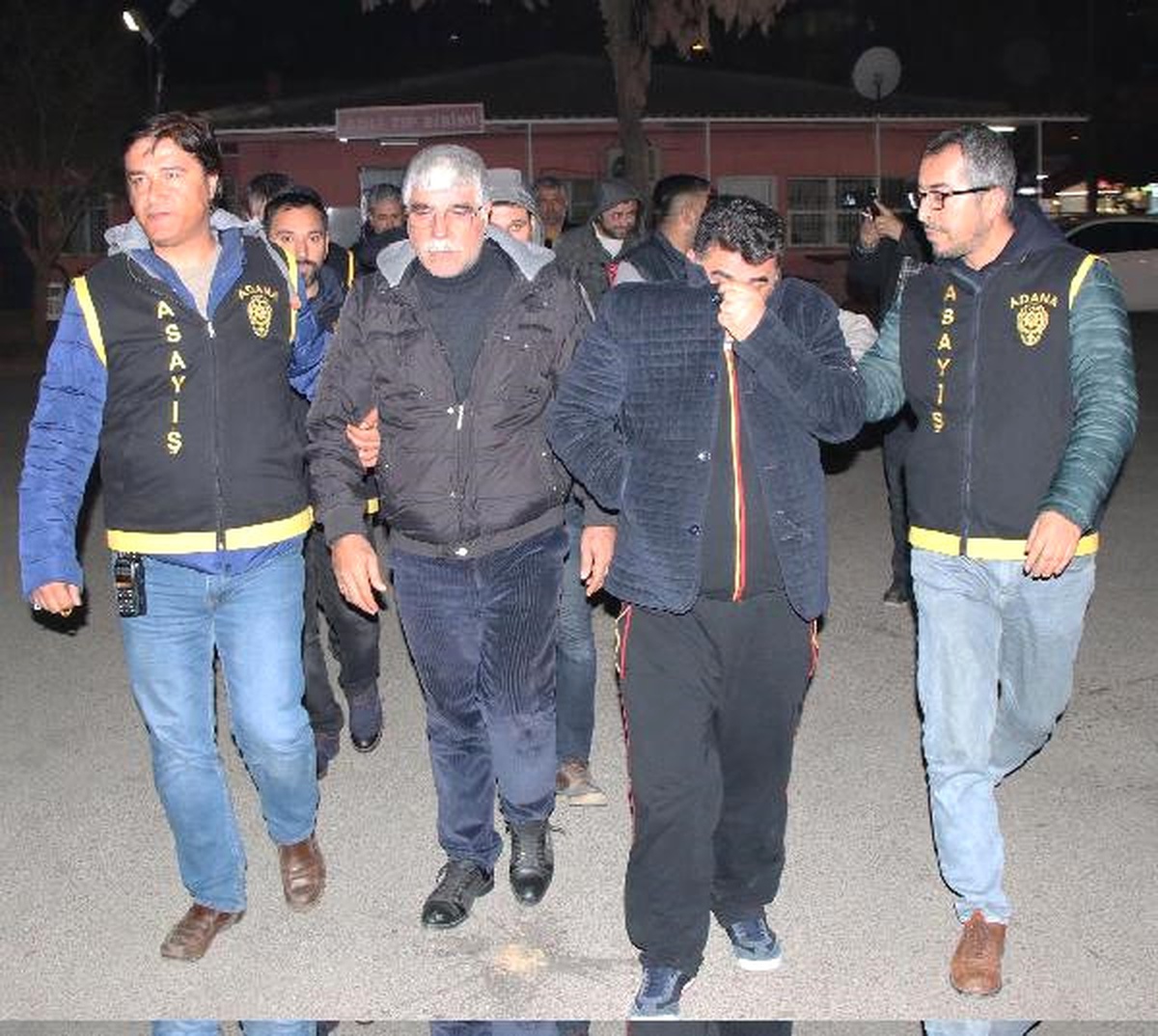 Adana\'da Yasadışı Bahis Operasyonuna 9 Gözaltı