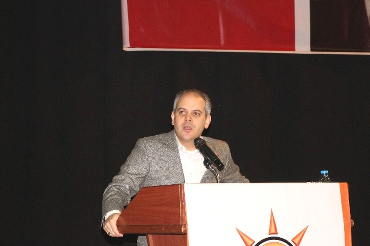 Bakan Kılıç\'tan Tarihe Geçen Sporculara Tebrik Telefonu