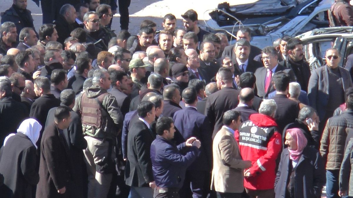 Bakanlar Şanlıurfa\'da Saldırının Düzenlendiği Bölgede