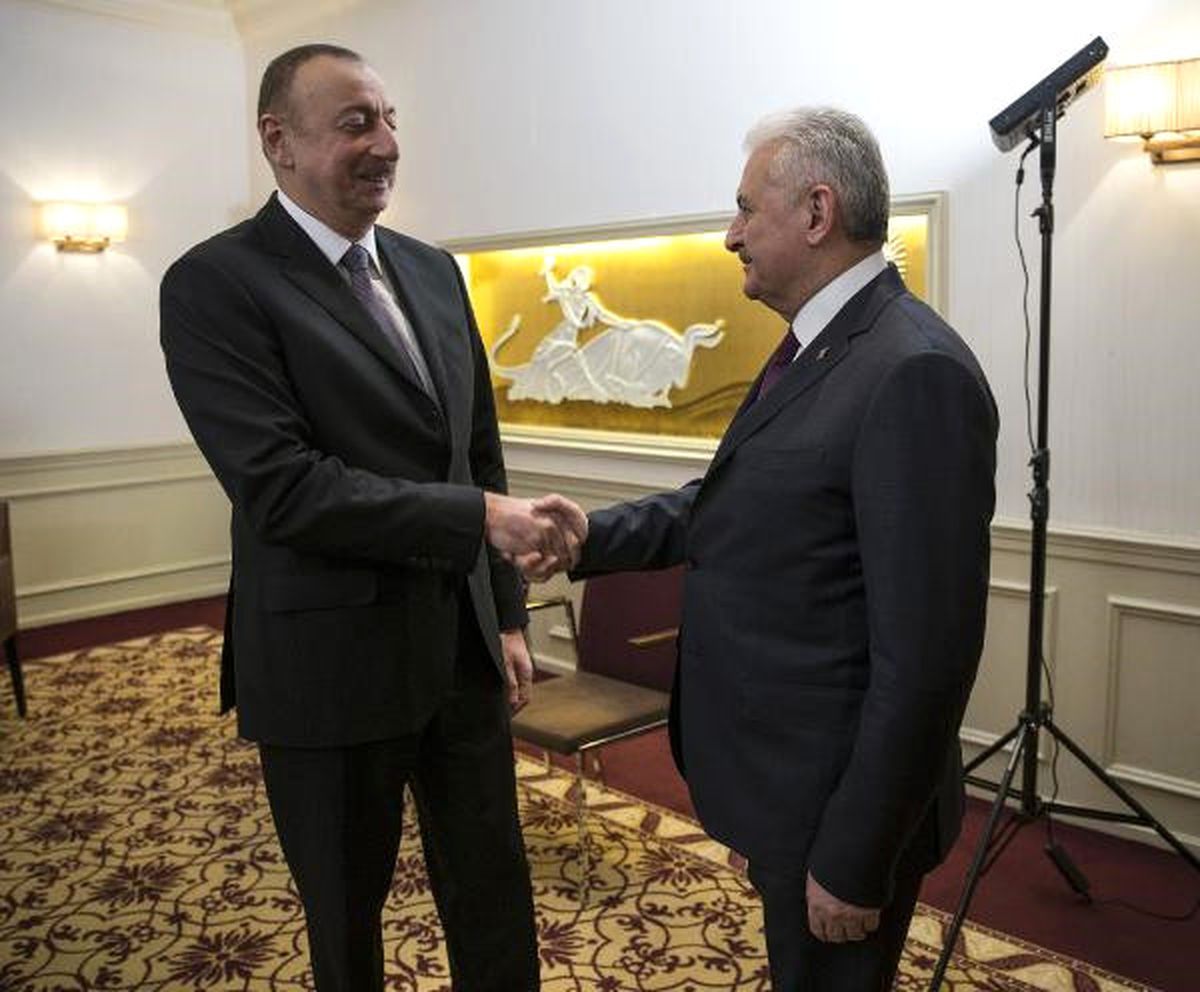 Başbakan Binali Yıldırım, Azerbaycan Cumhurbaşkanı Aliyev ile Görüştü