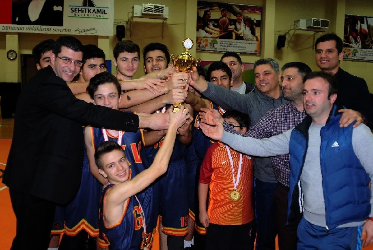 Basketbol\'da Namağlup Şampiyon Gkv