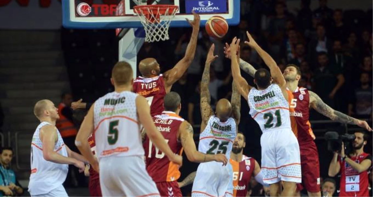 Basketbol Türkiye Kupası\'nda Banvit, Galatasaray\'ı Eledi ve Finale Çıktı