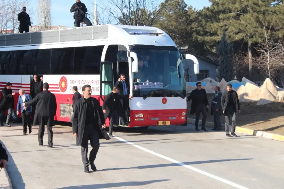 Cumhurbaşkanı Erdoğan Elazığ\'dan Ayrıldı