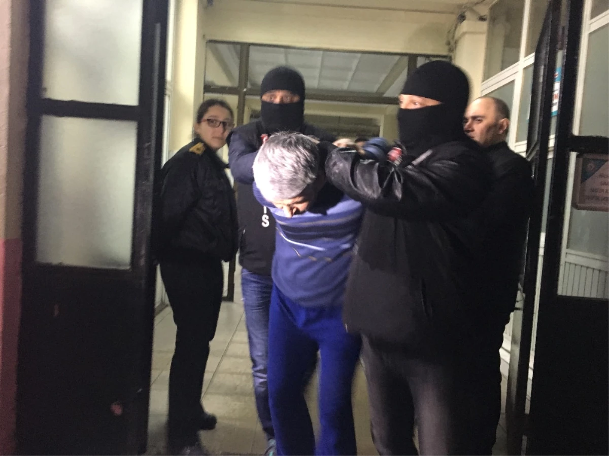 Dha İstanbul- Fetö\'den Aranan Eski Hakim ve 2 Savcı Saklandıkları Evde Yakalandı (1)