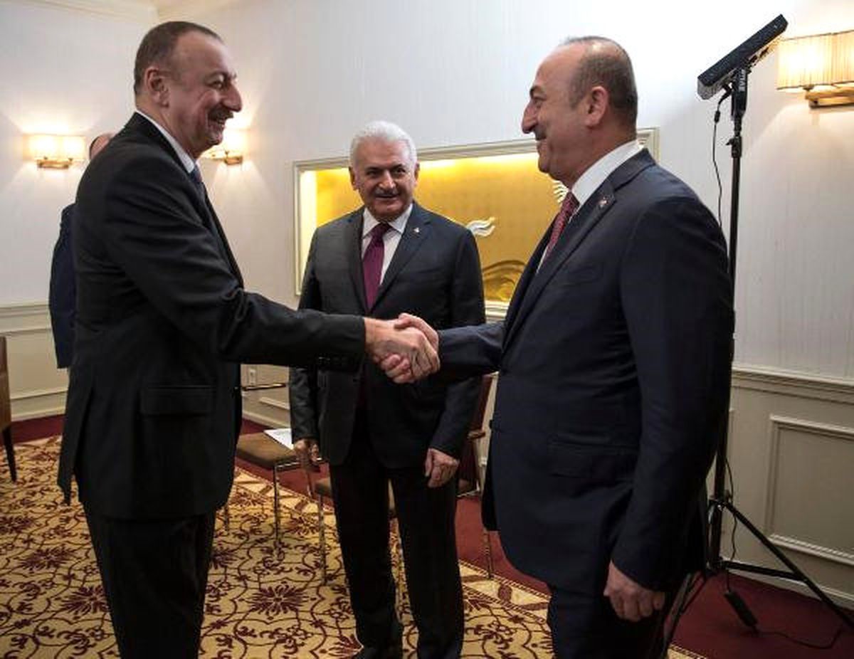 Dışişleri Bakanı Çavuşoğlu Münih\'te İkili ve Heyetlerarası Görüşmeleri Sürdürüyor