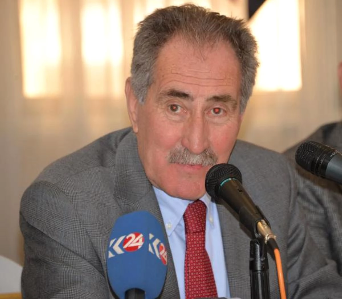 Eski Kültür Bakanı Ertuğrul Günay Diyarbakır\'da