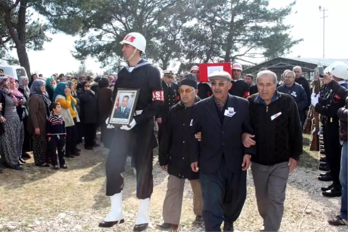 Kalp Krizi Geçiren Uzman Çavuş Son Yolculuğuna Uğurlandı