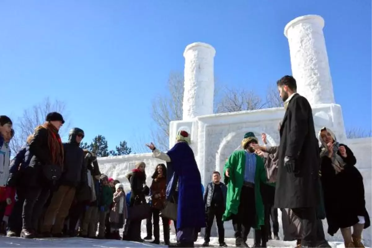 Kardan Erzurum Sokağı Tiyatrocuların Sahnesi Oldu